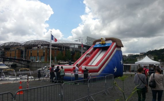 Notre toboggan géant à Confluence pour le pardon des mariniers 2016